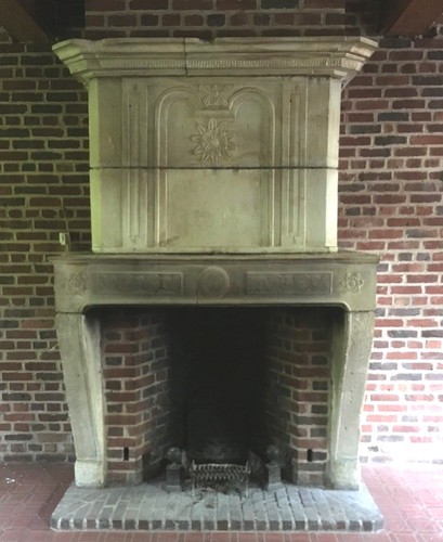Cheminée pierre de - en,